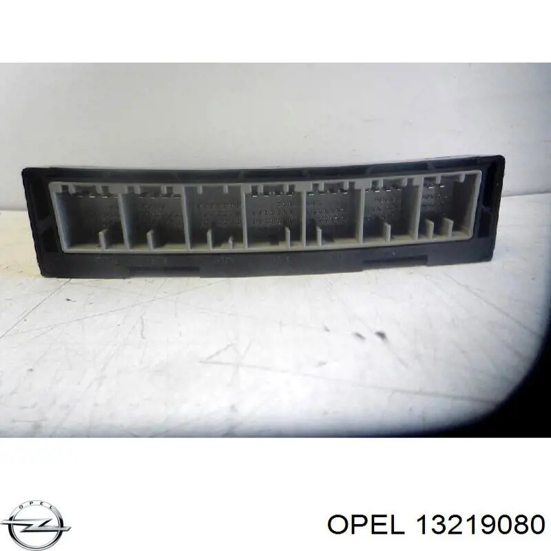 Цапфа поворотна ліва Opel 13219080 ціна, від 50.62 USD