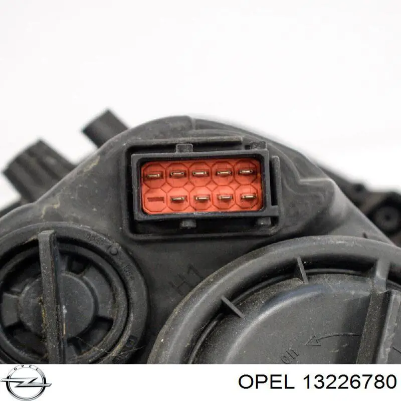 Фара Opel 13226780