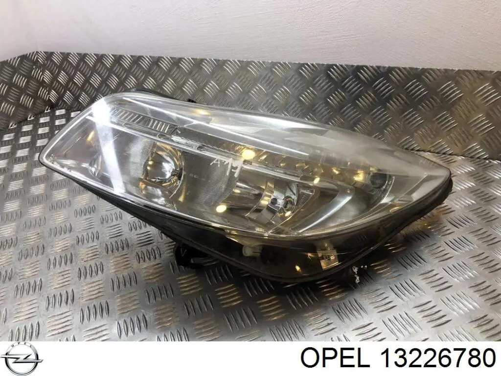 Купити 13226780 Opel Основна фара в зборі ліва