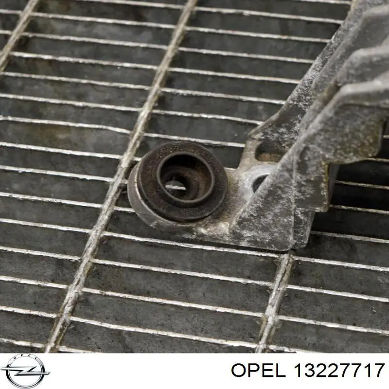Права подушка двигуна Opel 13227717 ціна, від 61.05 USD
