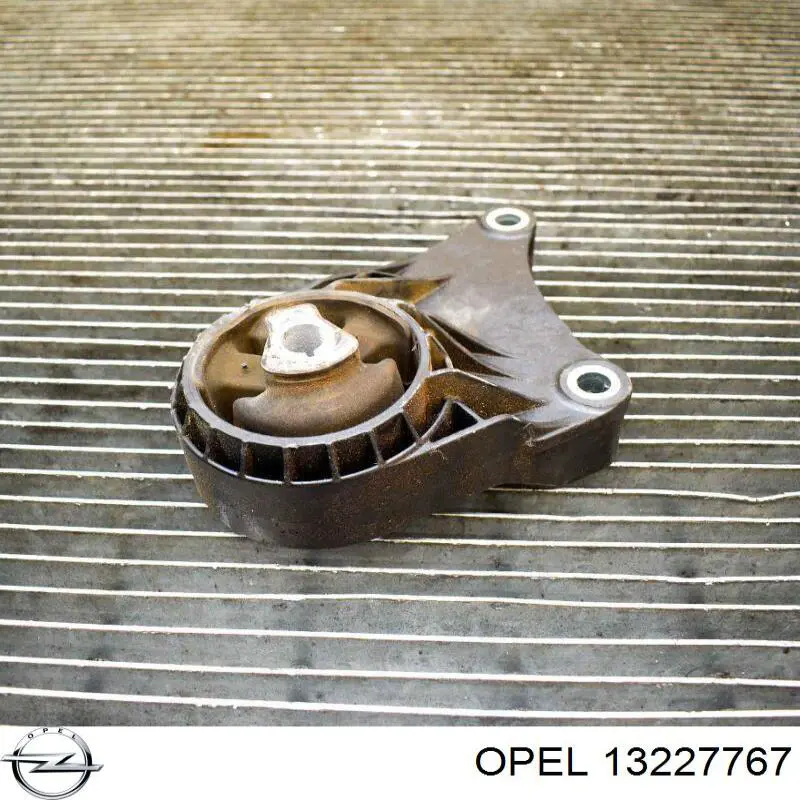 OPEM134 Kautek Подушка передньої опори двигуна