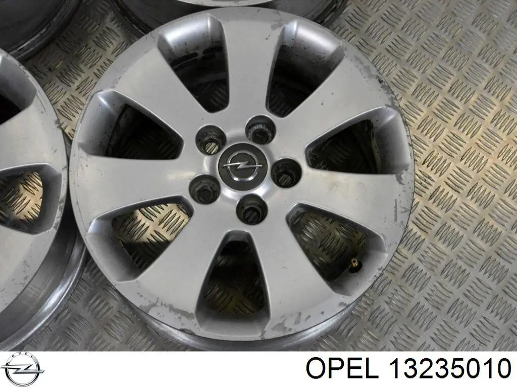  Opel 13235010 ціна, від  USD