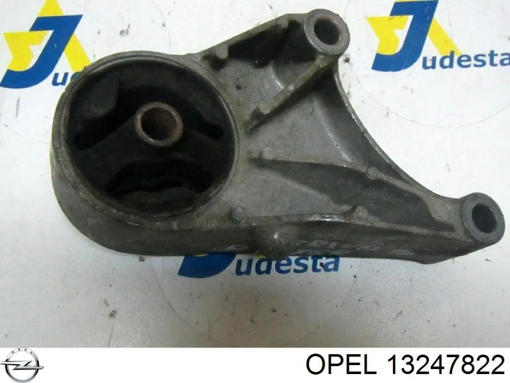Подушка двигуна передня 13247822 Opel