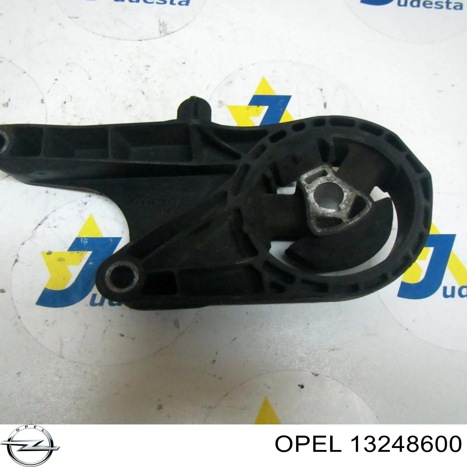 Подушка двигуна передня 13248600 Opel