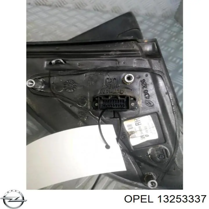 Купити 13253337 Opel Дзеркало праве