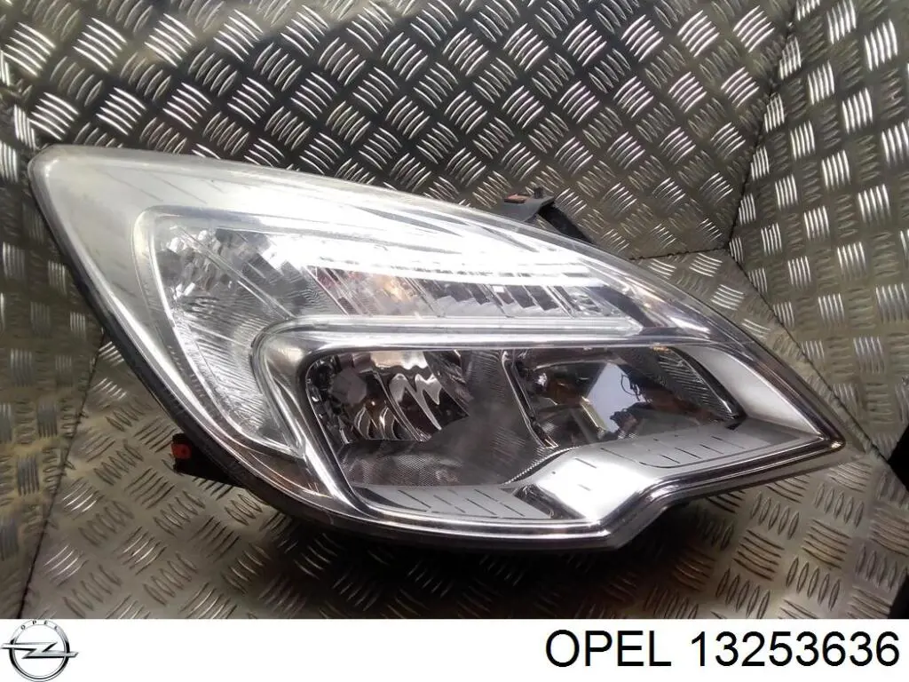 Купити 13253636 Opel Права блок фара