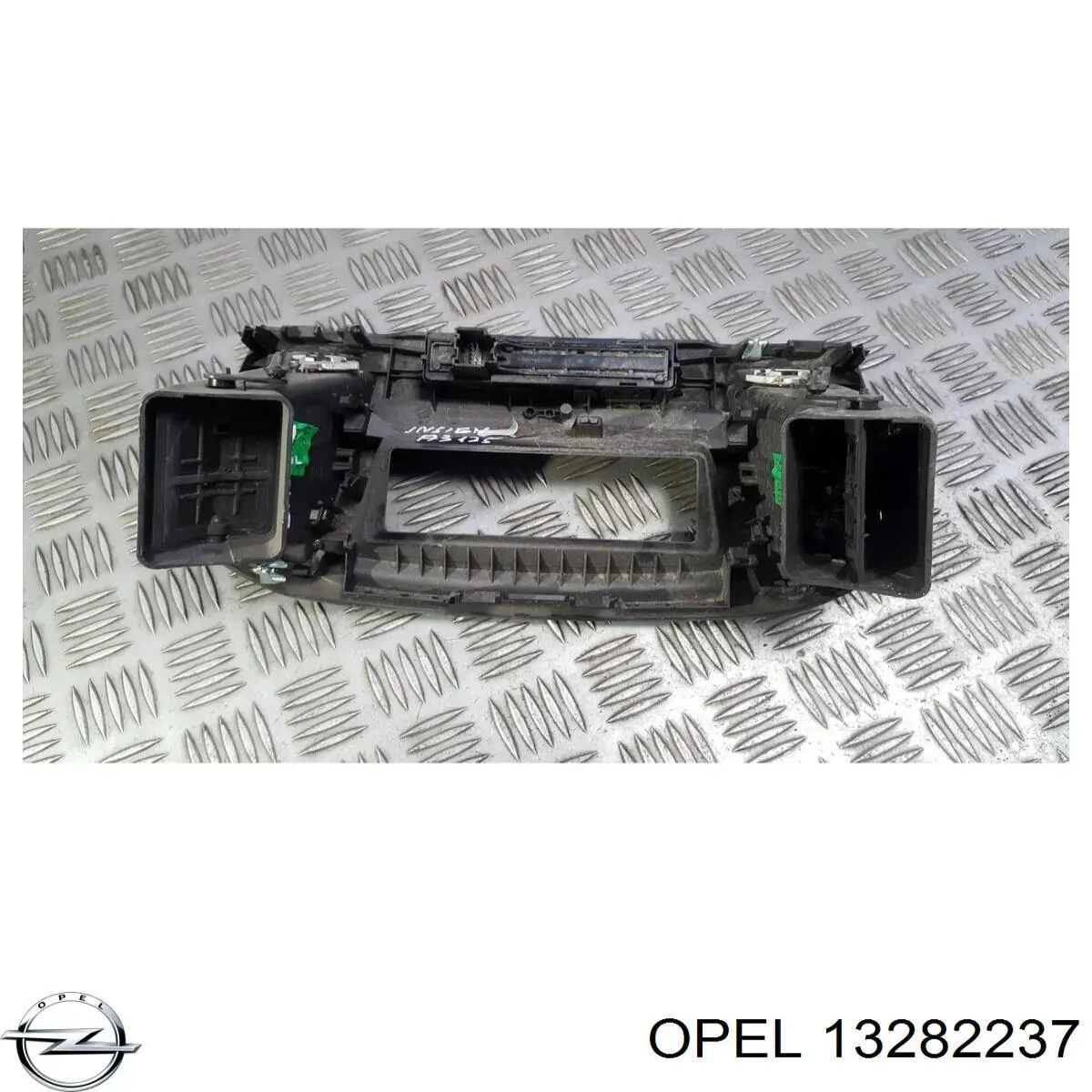 Решітка повітроводу Opel 13282237