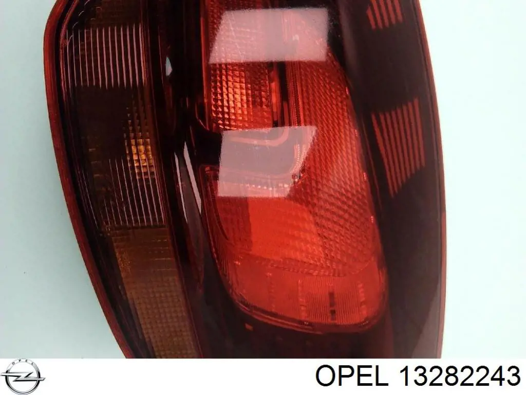 Ліхтар задній правий, зовнішній 13282243 Opel