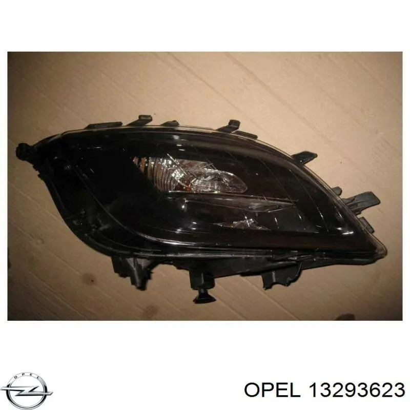 Туманка права Opel 13293623 ціна, від 52.64 USD