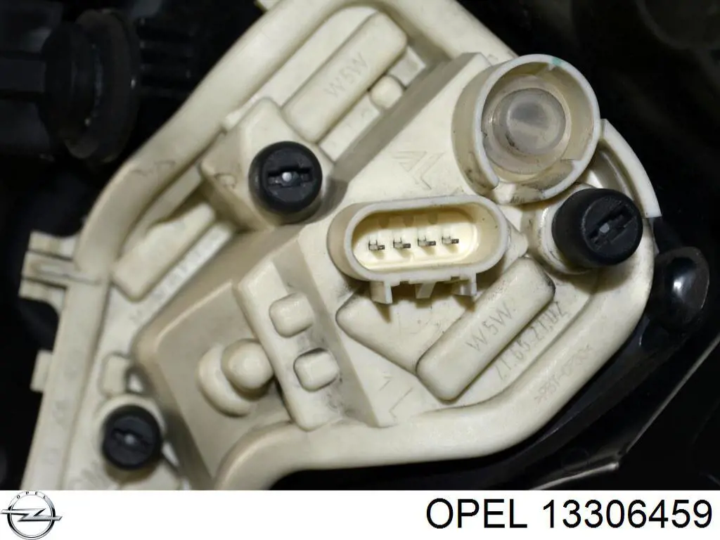 Ліхтар задній лівий, зовнішній 13306459 Opel