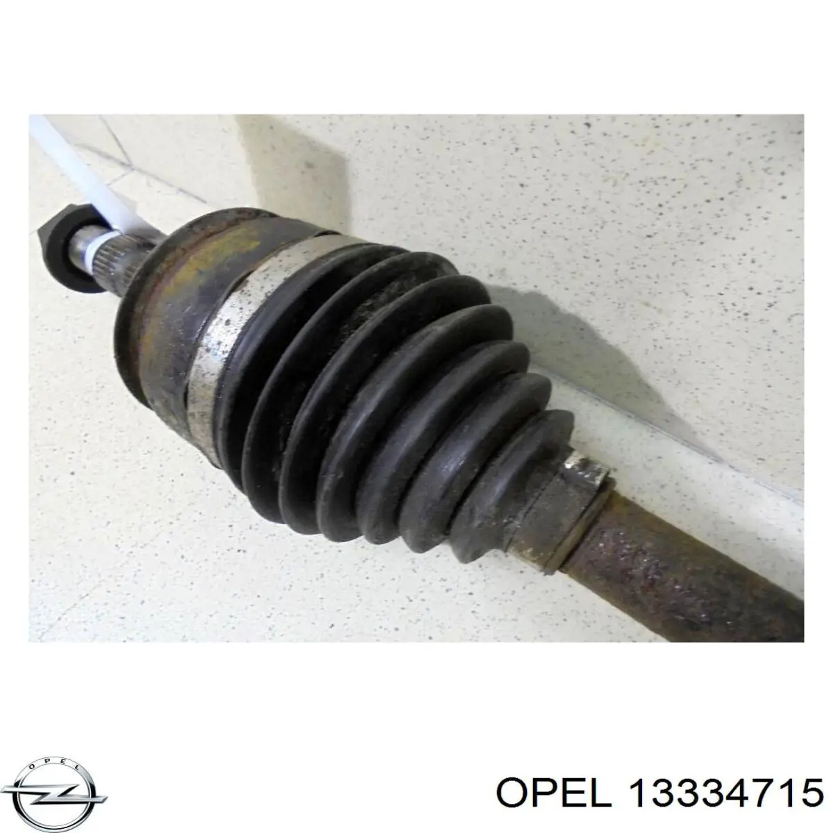 Піввісь права 13334715 Opel
