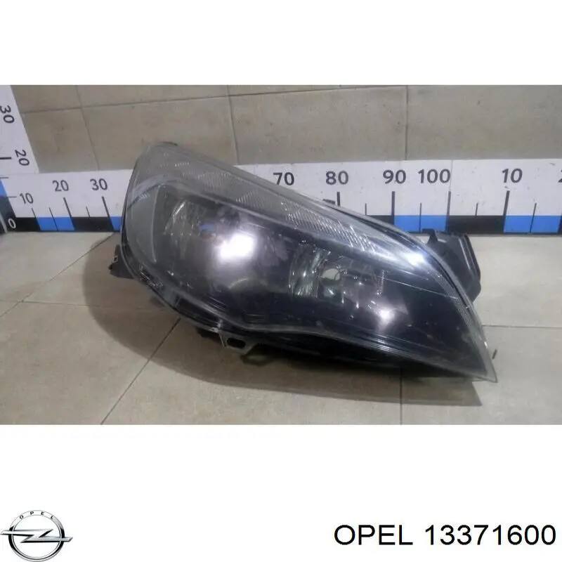 Фара права 1216729 Opel