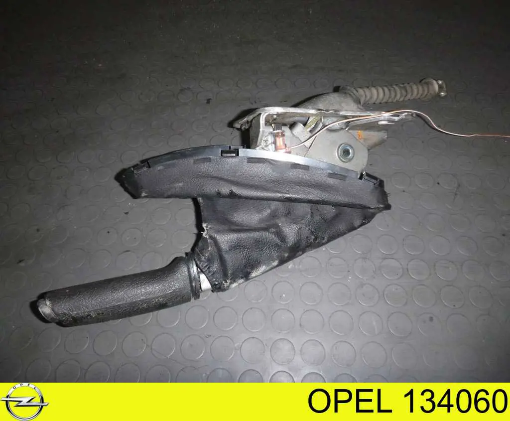  Замок багажника Opel Kadett 