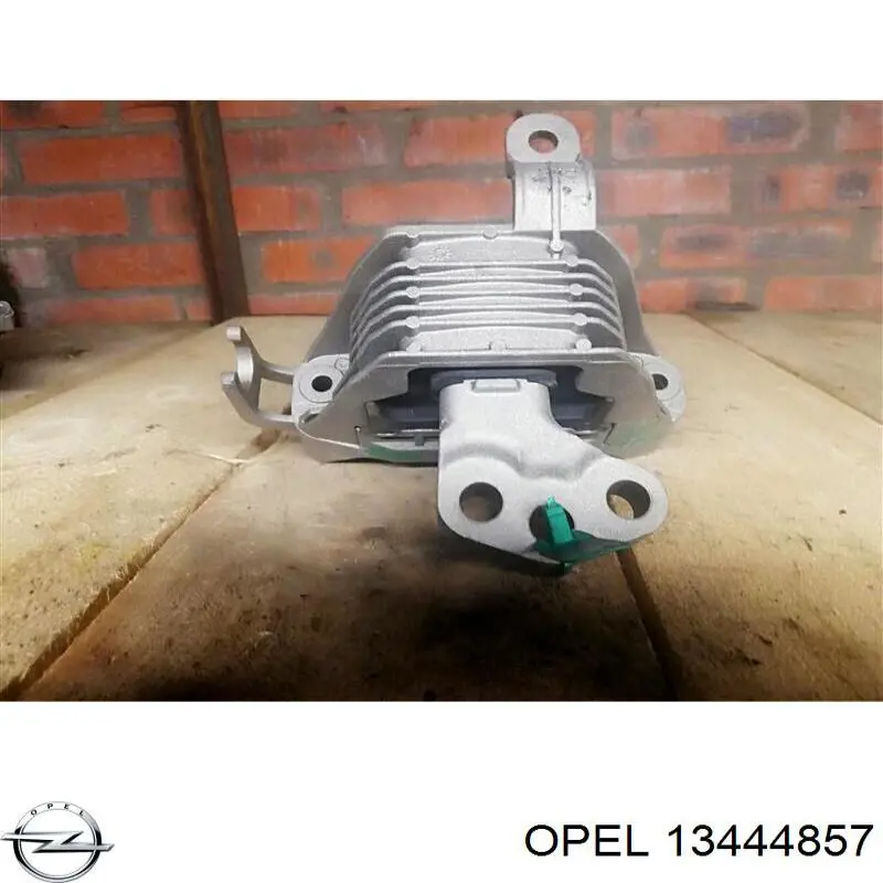 Права подушка двигуна Opel 13444857 ціна, від 51.21 USD