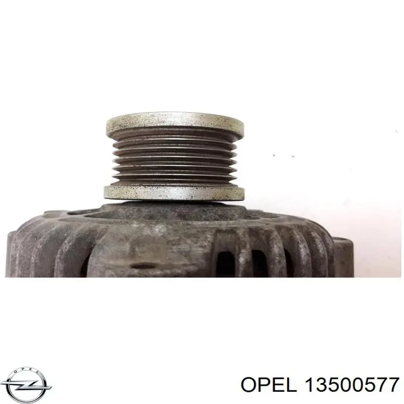 Генератор 13500577 Opel