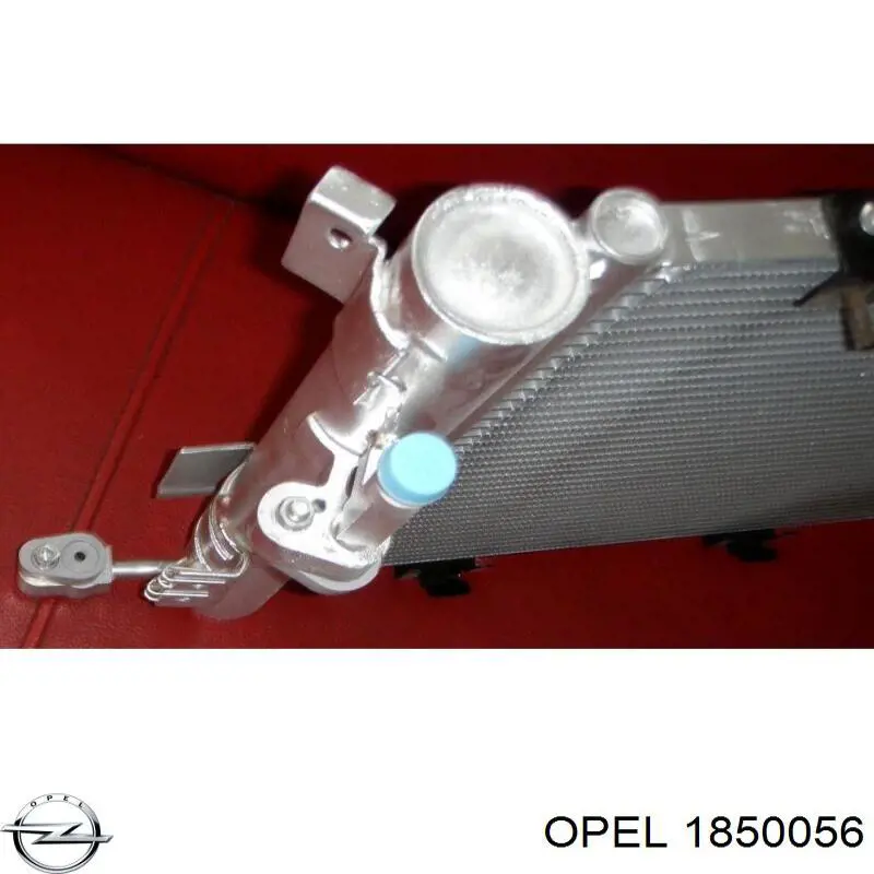 Радіатор кондиціонера 1850056 Opel