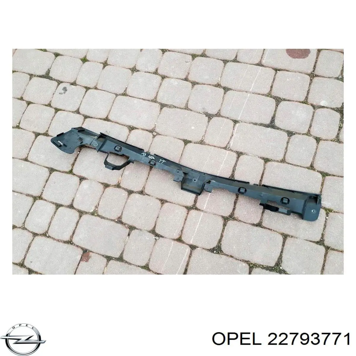 Кронштейн бампера заднього, лівий 1404656 Opel
