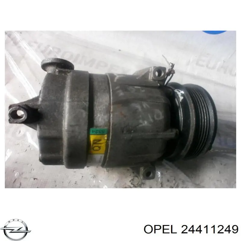 Компресор кондиціонера 24411249 Opel