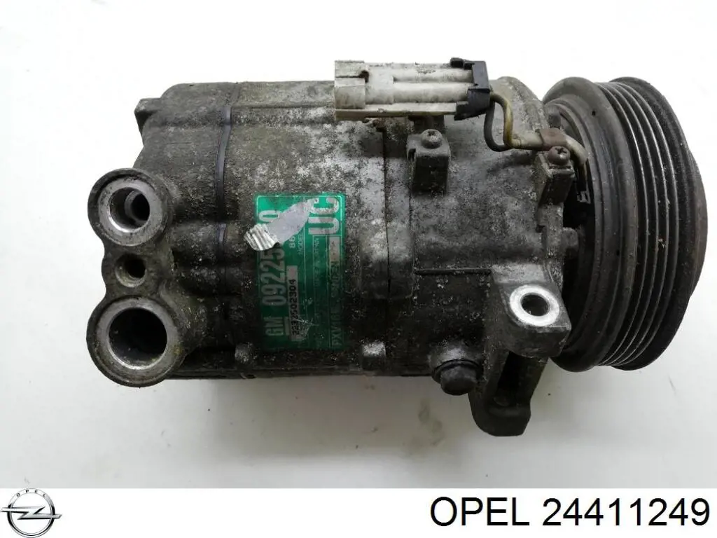 Насос кондиціонера Opel 24411249
