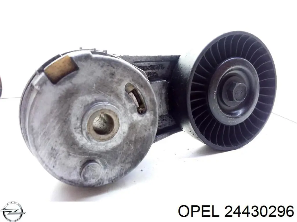 Купити 24430296 Opel Натягувач приводного ременя