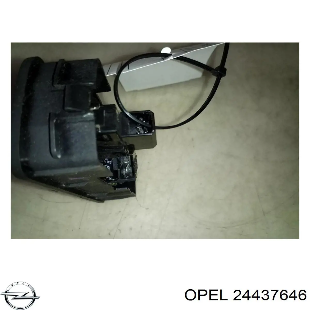  24437646 Opel