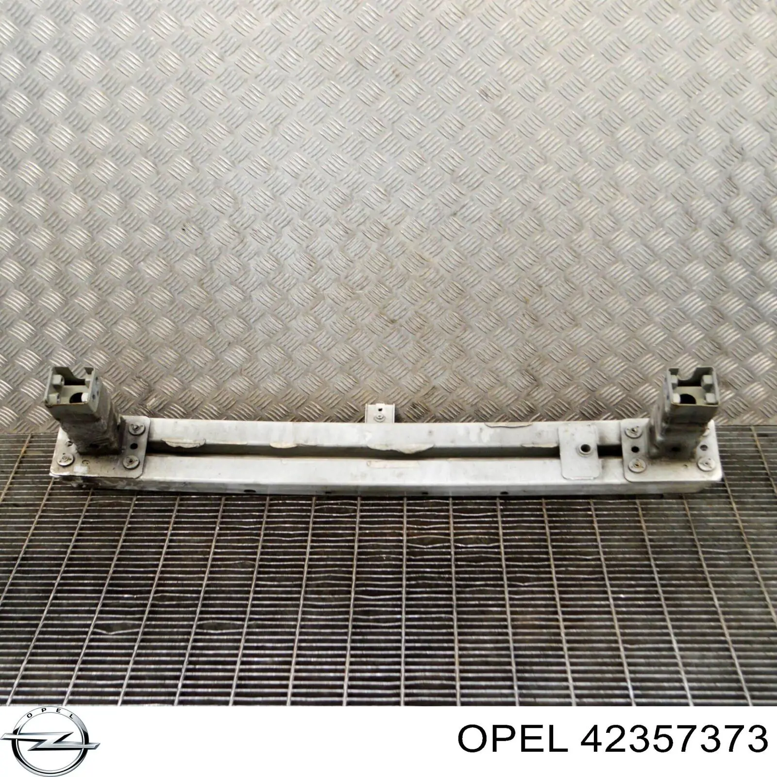 42357373 Opel Лівий кронштейн переднього бампера
