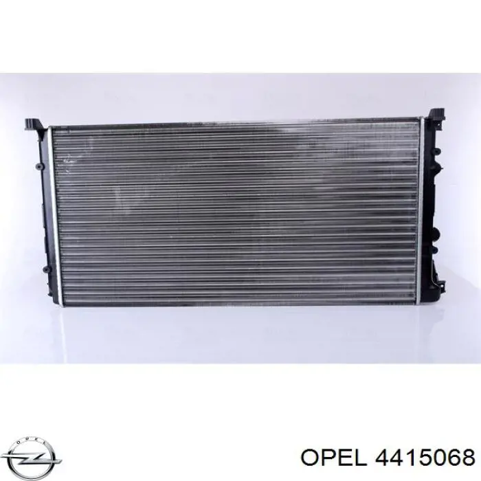 4415068 Opel радіатор охолодження двигуна