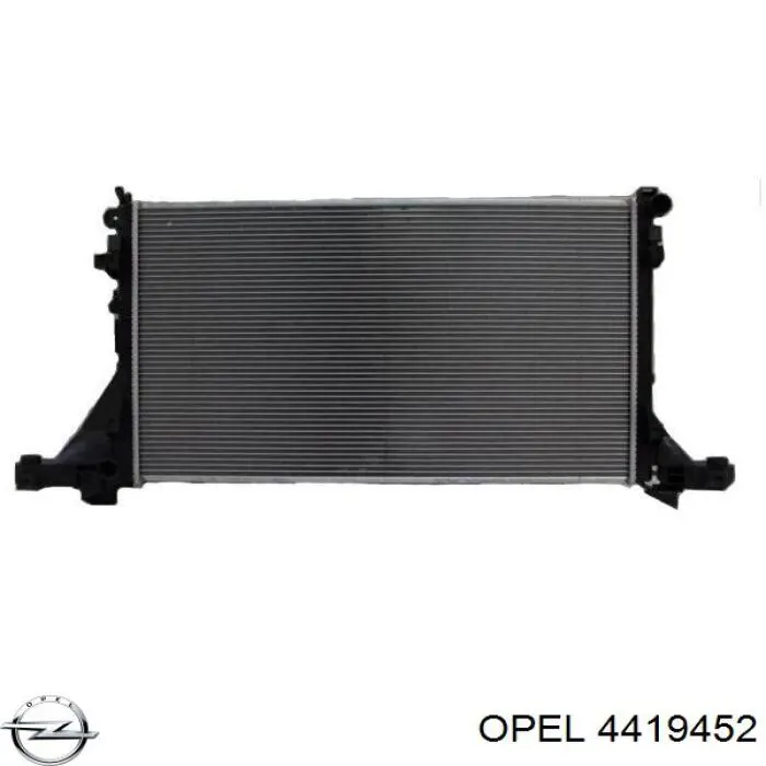 4419452 Opel радіатор охолодження двигуна