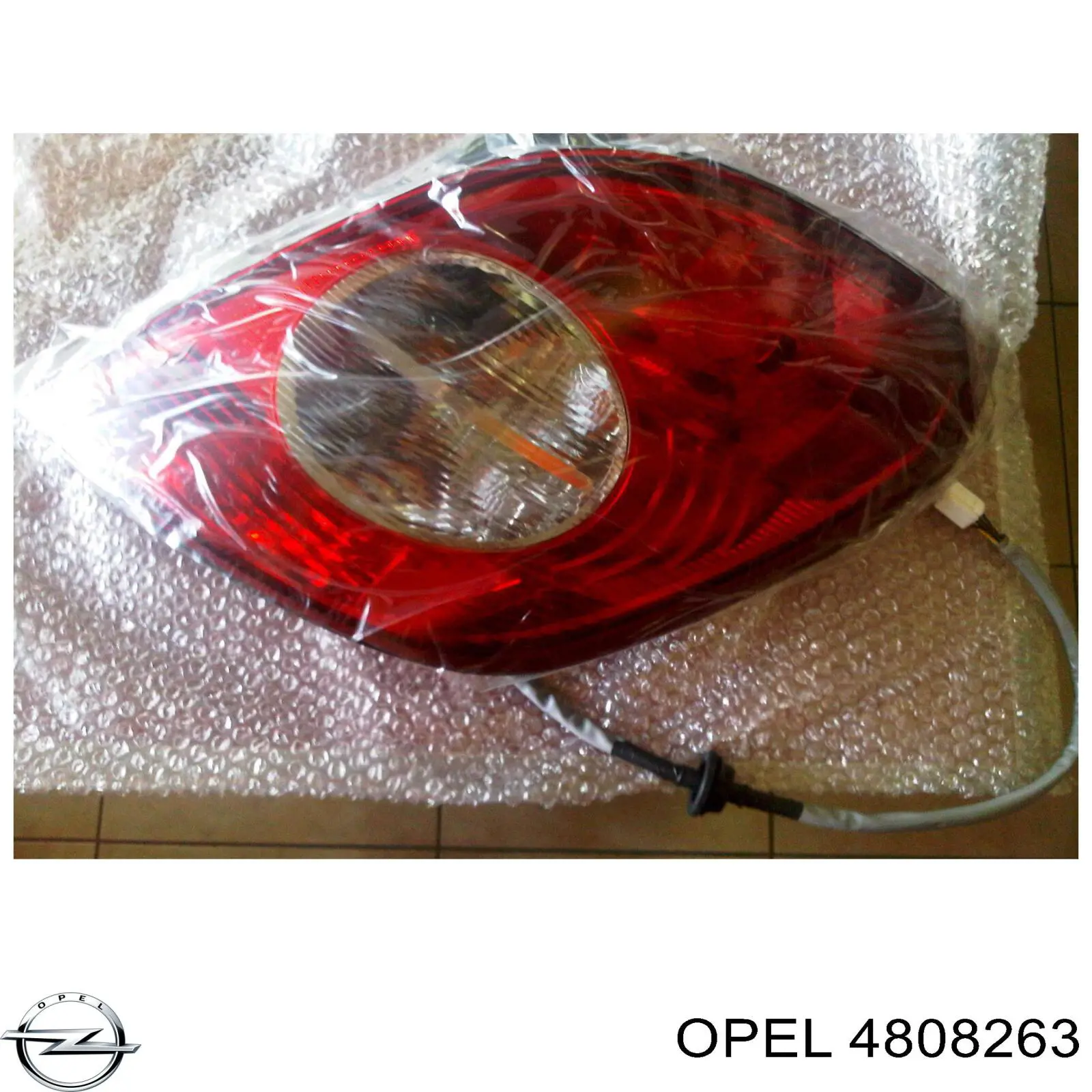 4808263 Opel Ліхтар задній правий