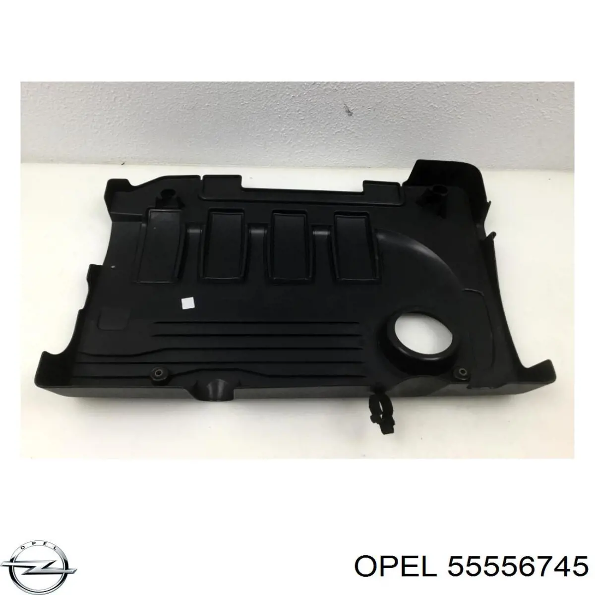 Кришка двигуна декоративна Opel 55556745 ціна, від 41.76 USD