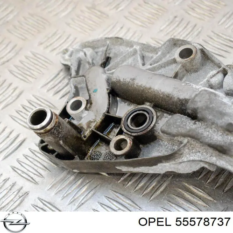 Корпус масляного фільтра Opel 55578737 ціна, від 44.99 USD