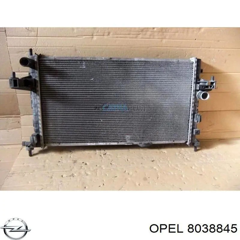 Купити 8038845 Opel Радіатор двигуна