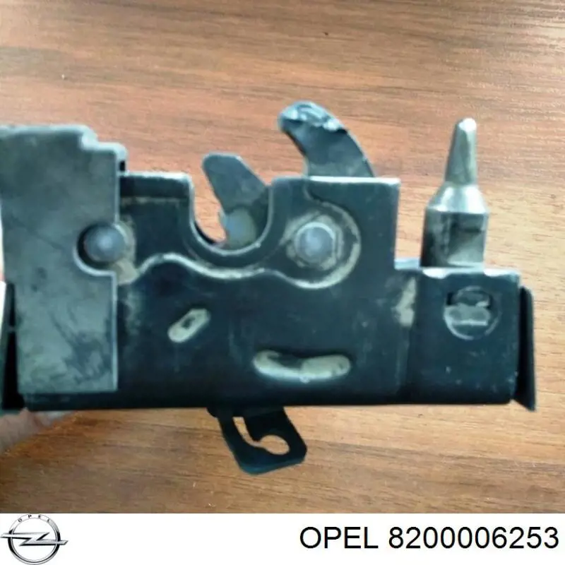 Замок задніх правих распашних дверей, верхній Opel 8200006253