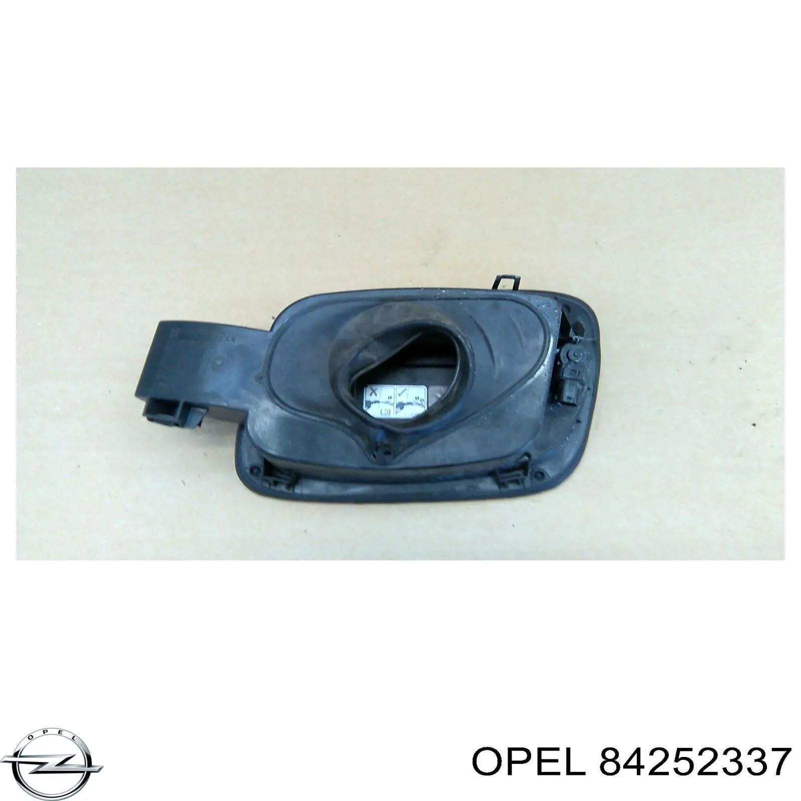 Амортизатор задній 84252337 Opel