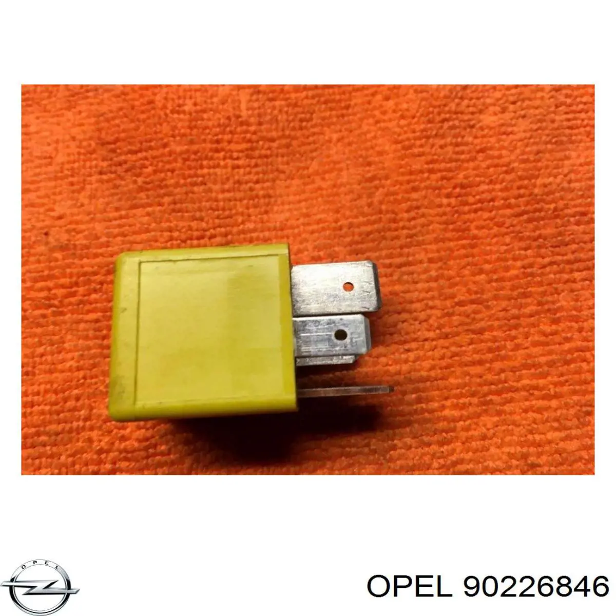 Реле паливного насоса Opel 90226846