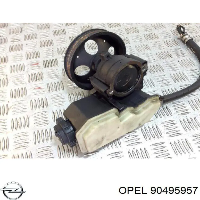 Насос ГПК Opel 90495957 ціна, від 78.97 USD