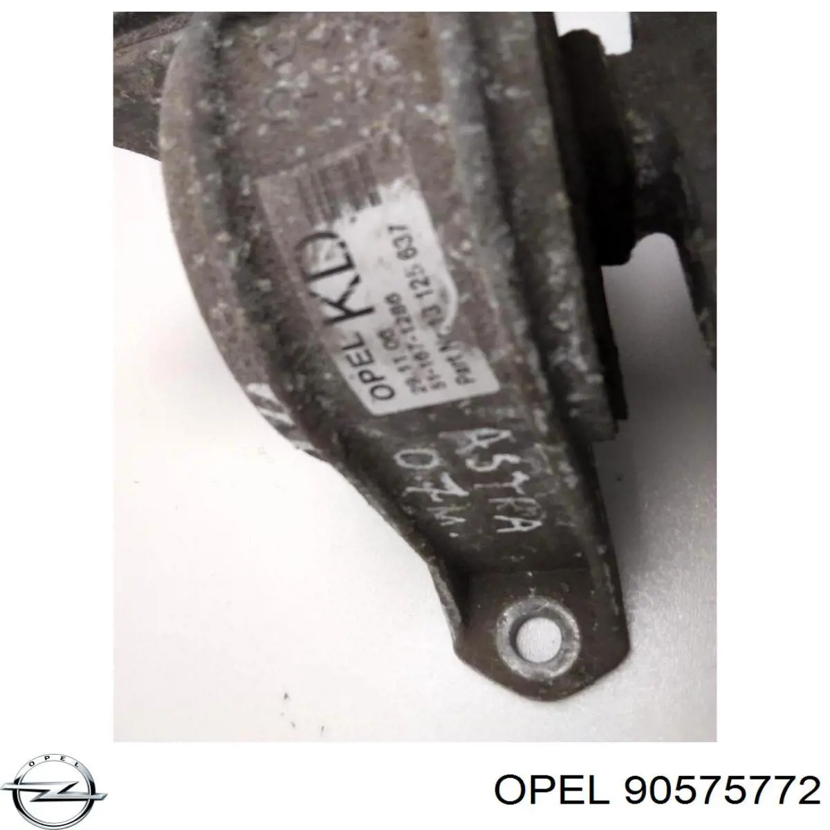 Права подушка двигуна Opel 90575772 ціна, від 28.15 USD