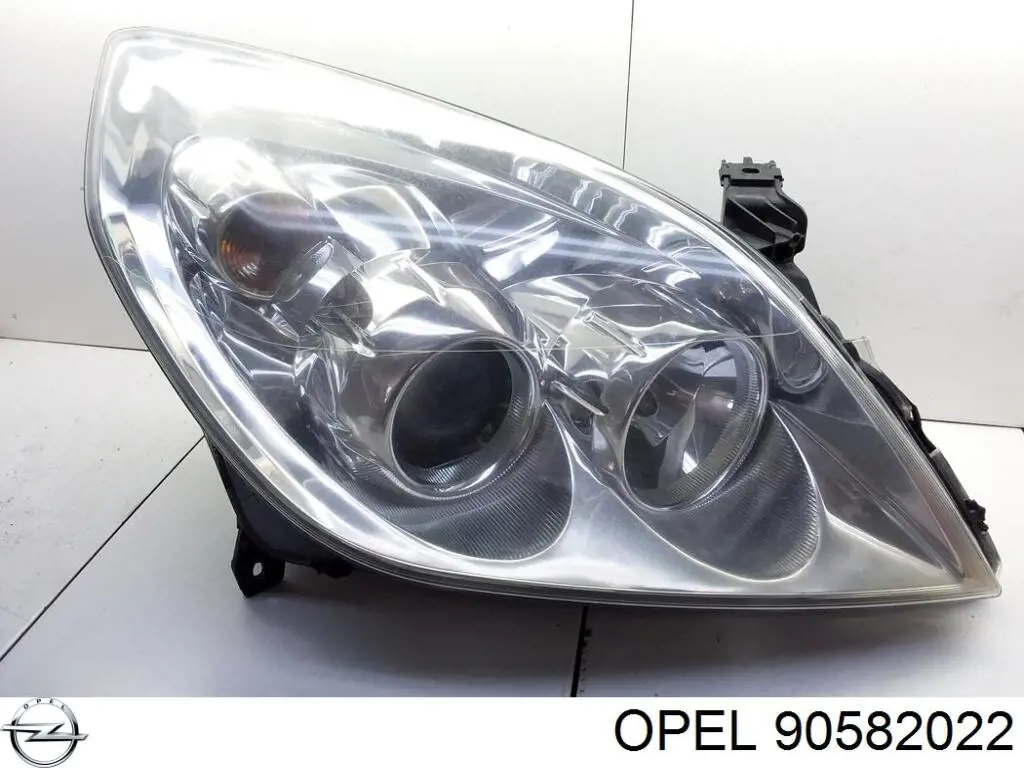 Фара правая Opel 90582022 ціна, від 60.15 USD