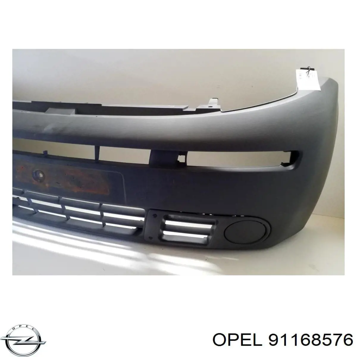 Передній бампер 91168576 Opel