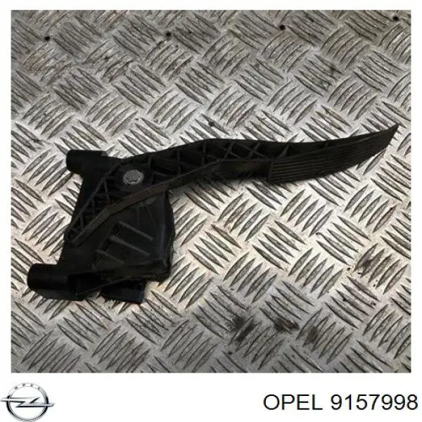 Підаль газу Opel 9157998 ціна, від 143.92 USD