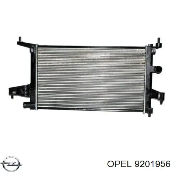 9201956 Opel радіатор охолодження двигуна