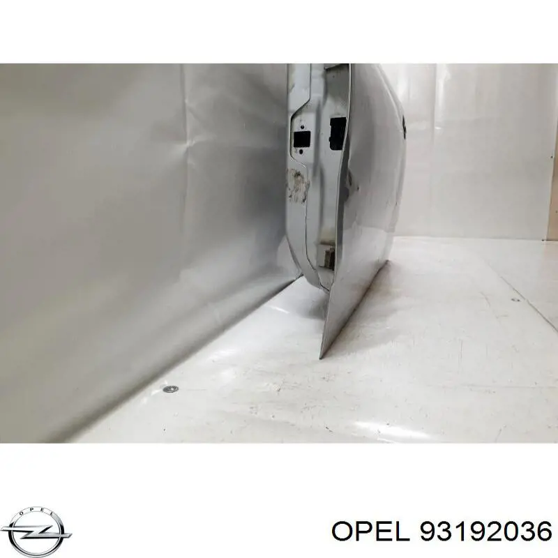Водійські двері Opel 93192036