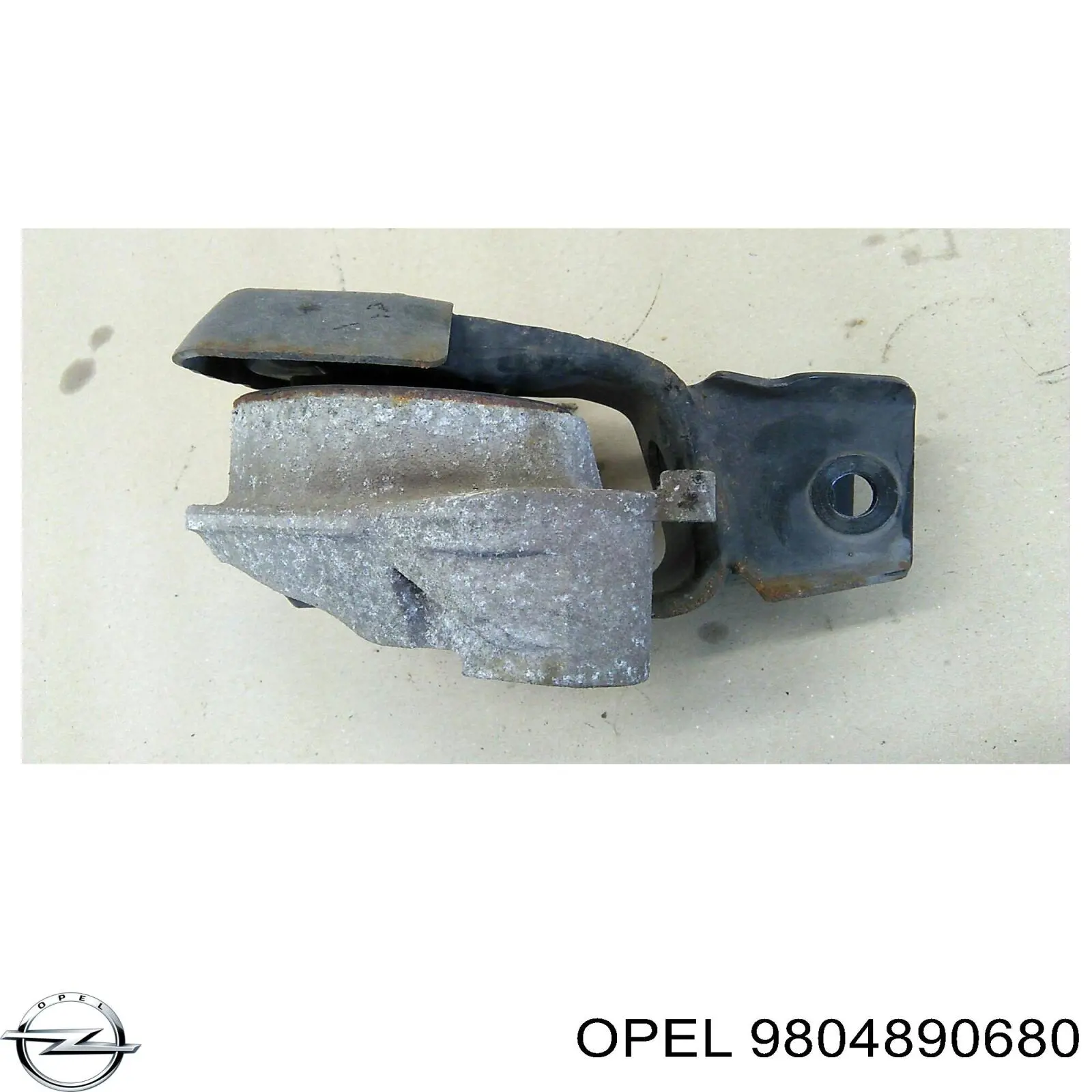 Подушка (опора) двигуна, права задня Opel Vivaro 100 (K0) (Опель Віваро)