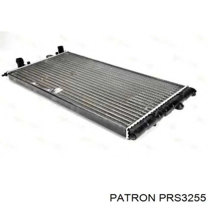 Радіатор охолодження двигуна PRS3255 Patron