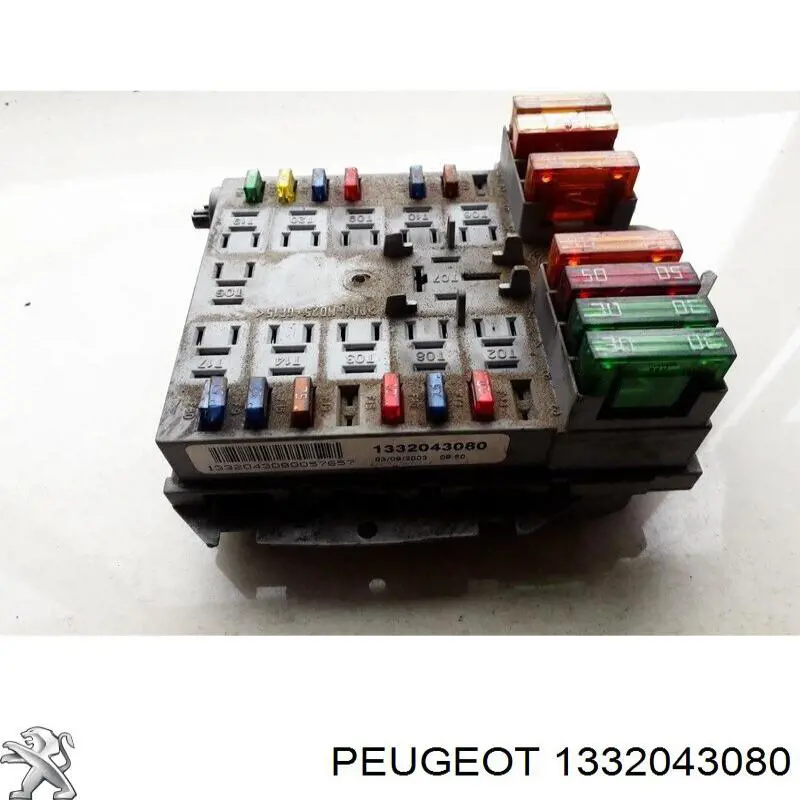 Блок запобіжників 1332043080 Peugeot/Citroen