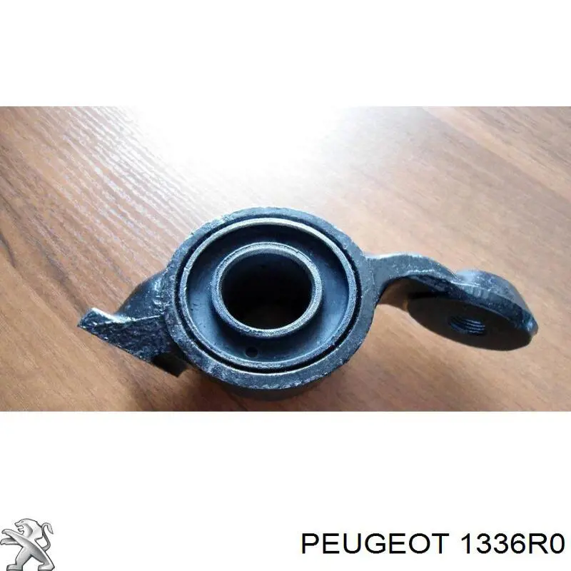 Купити 1336R0 Peugeot/Citroen Фланець системи охолодження (трійник)