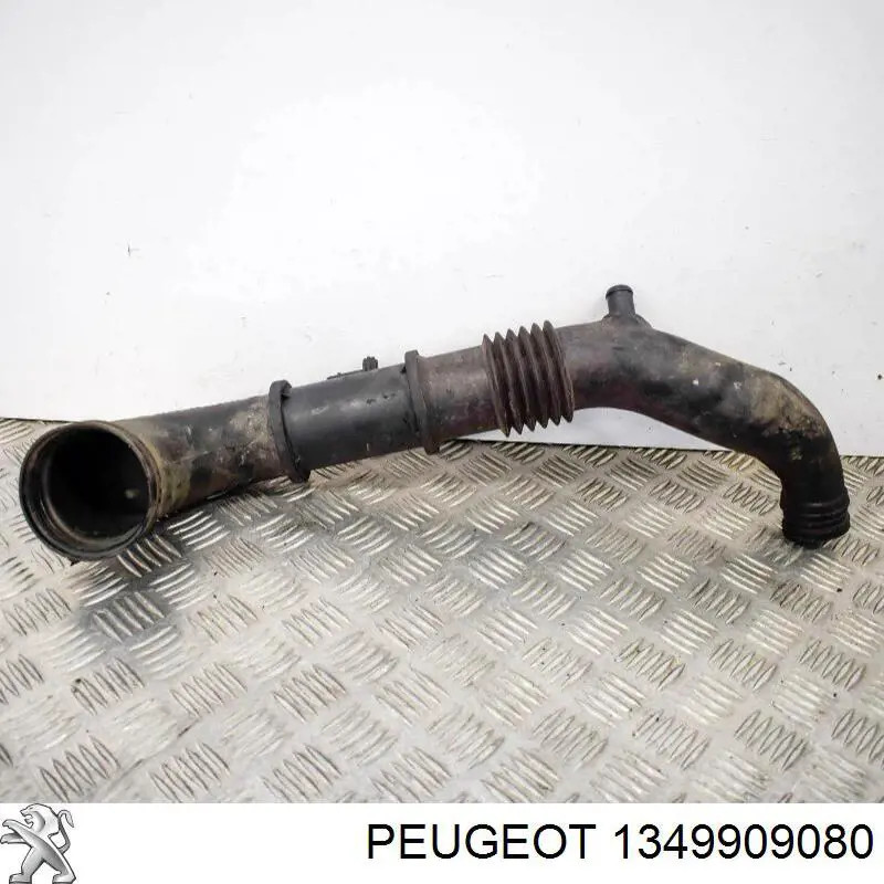 Патрубок повітряний, вихід повітряного фільтра Peugeot/Citroen 1349909080 ціна, від 39.91 USD