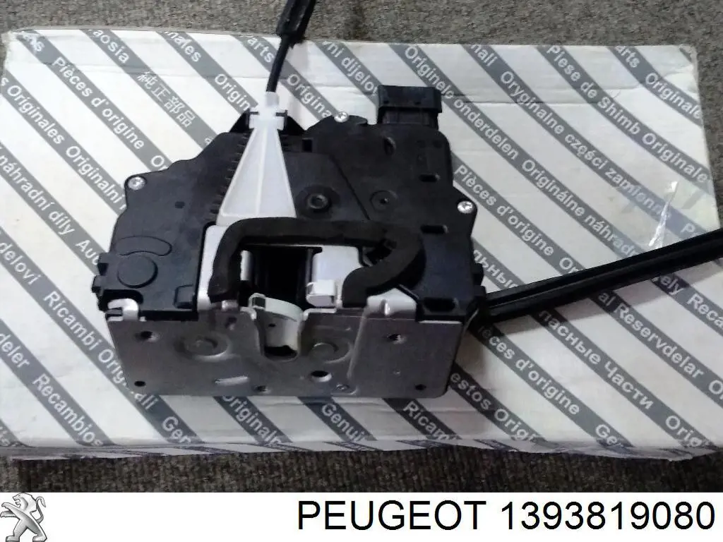 Замок передніх пасажирських дверей Peugeot/Citroen 1393819080 ціна, від 64.19 USD