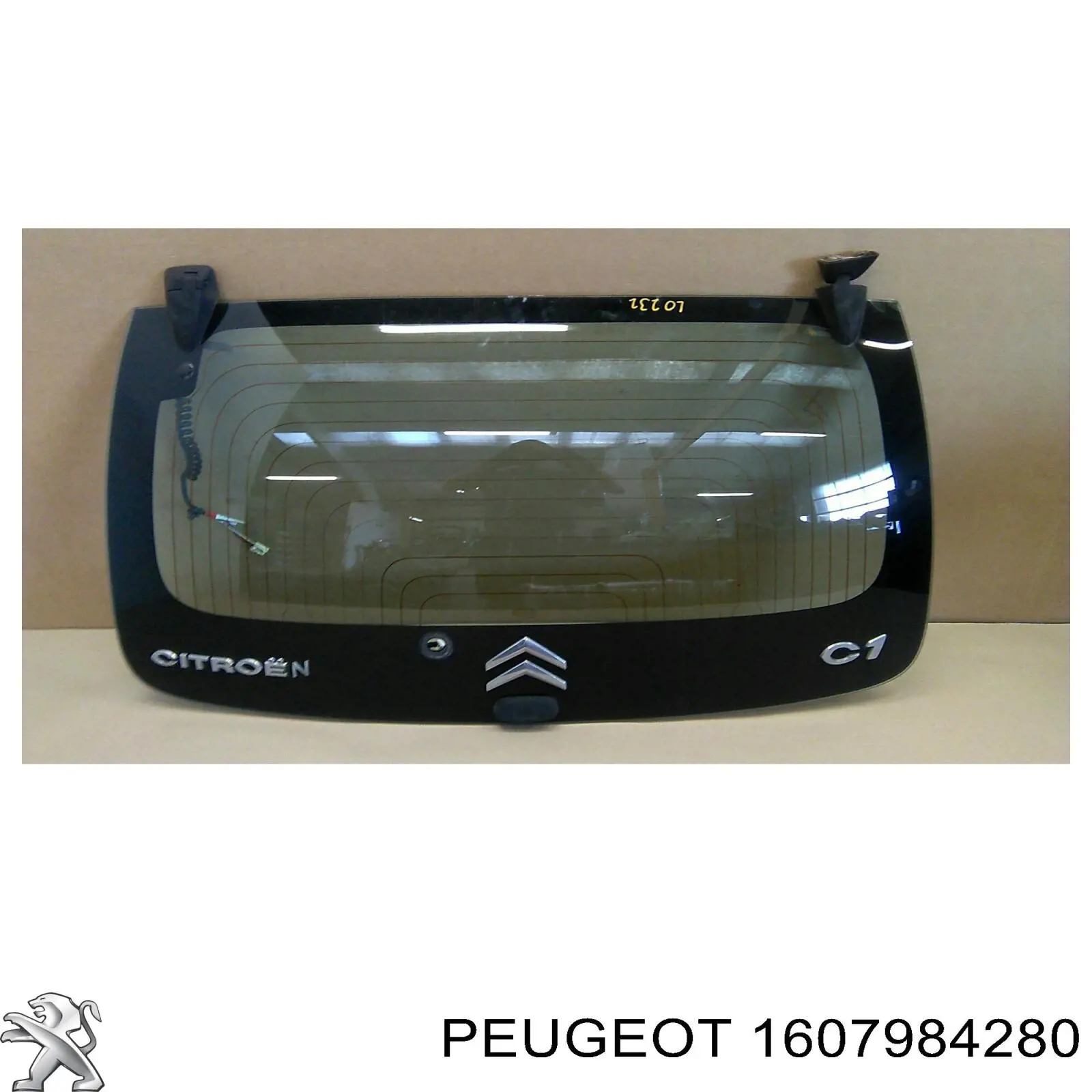 8744W2 Peugeot/Citroen Скло третіх/п'ятих дверей