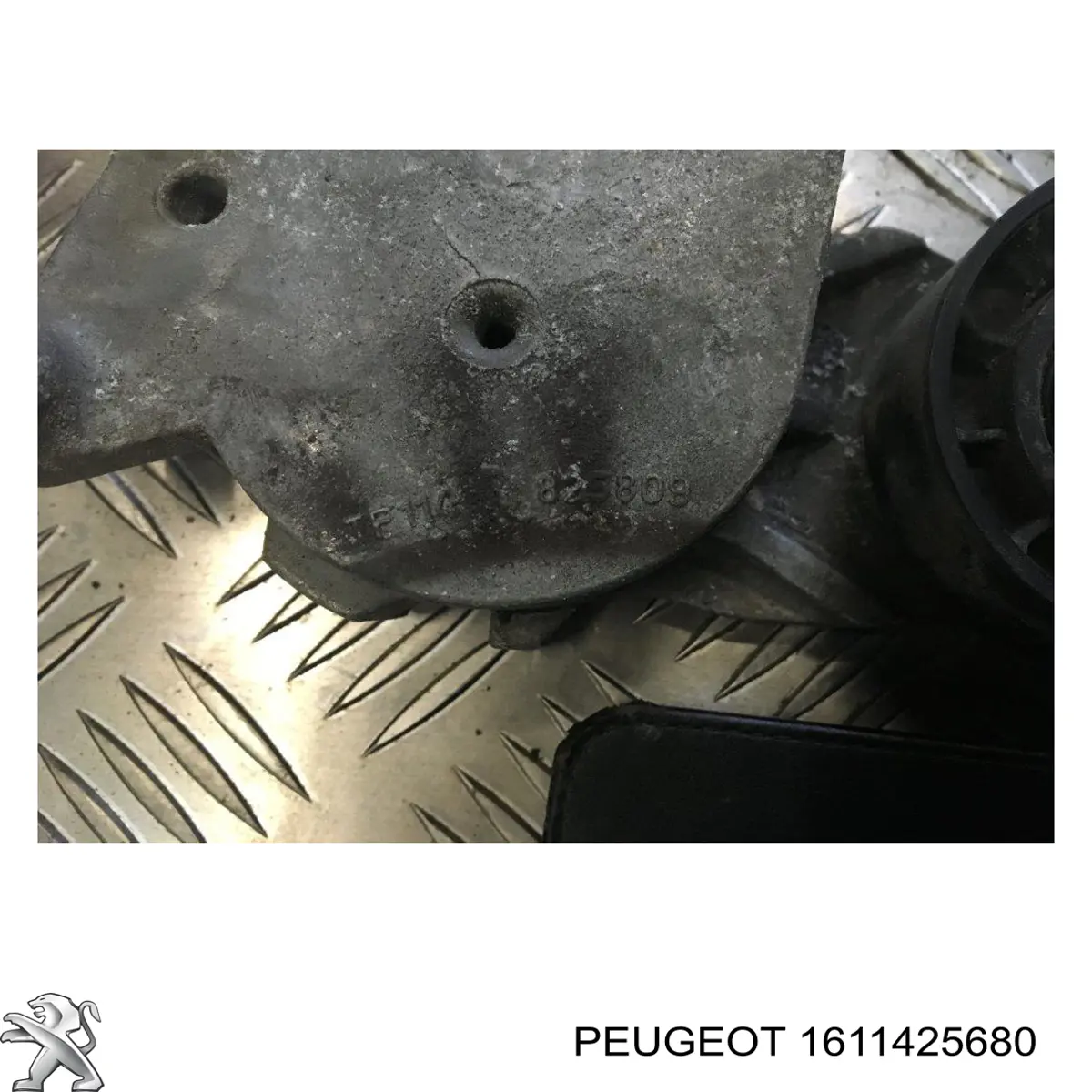 1611425680 Peugeot/Citroen Натяжна планка поліклинового ременя